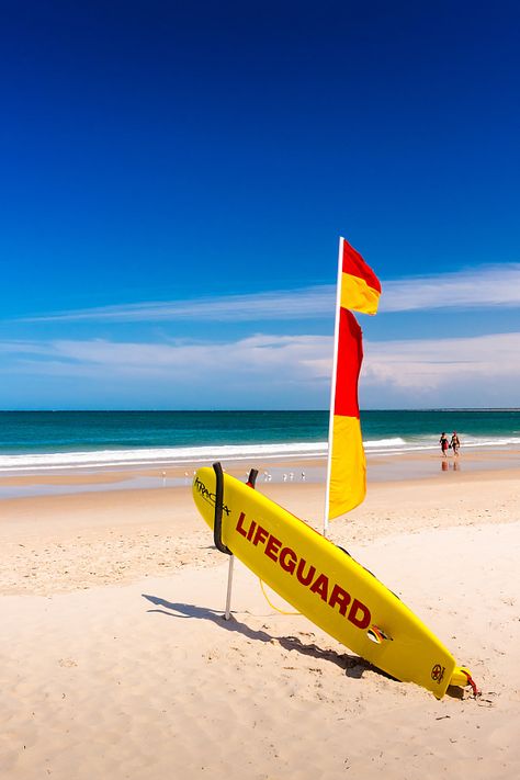 Lifeguard Surfboard On The Beach Surf Lifesaving, Bondi Rescue, Beachy Wallpapers, Aussie Summer, Sport Science, Lifeguard Chair, Beach Lifeguard, Junction City, Shark Coloring Pages