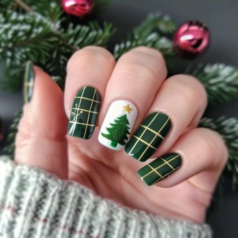 40 Cute Green Christmas Nails That’ll Totally Steal The Spotlight Green Nails Designs Fall, Olive Green Nails With Gold, Olive Green Nails Short, Short Olive Green Nails, Nail Designs Olive Green, Olive Green Nails Designs Fall, Nails For Kids Christmas, Green Nails Autumn, Y2k Christmas Nails