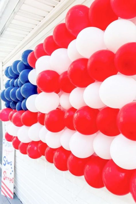 Take a look at this amazing July 4th party! The balloon decorations are amazing! See more party ideas and share yours at CatchMyParty.com July 4th Party Ideas Decor, 4th Of July Party Ideas Decorations, Fourth Of July Party Ideas Decorations, America Themed Party, Citizenship Party, Summer Party Planning, 4th Of July Party Ideas, July 4th Party, July 4th Holiday