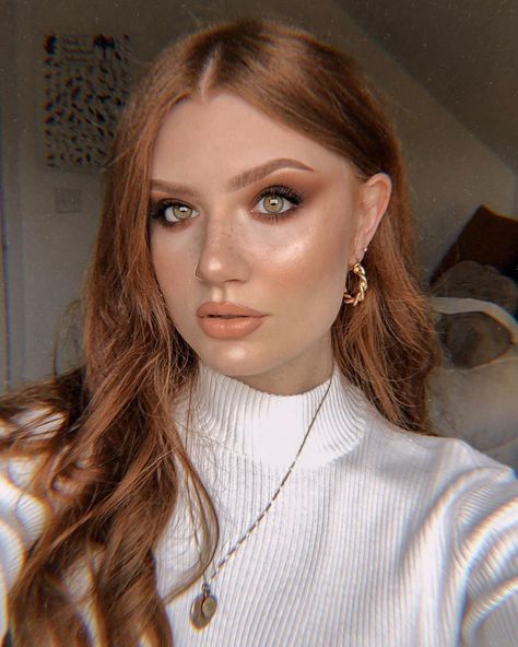 Ginger Makeup Looks, Ginger Makeup, Copper Red Hair, Fall Makeup Looks, Wild Beauty, Makeup Tattoos, Copper Hair, Fall Makeup, Strawberry Blonde