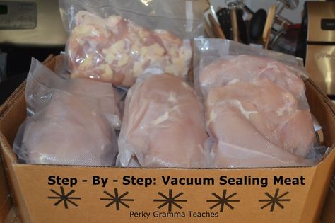 Vacuum Seal Meal Prep Recipes, Foodsaver Hacks, Food Saver Hacks, Freezing Food Guide, Vacuum Sealing Food, Freeze Food, Food Saver Vacuum Sealer, Freezing Vegetables, Food Sealer