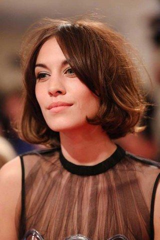 Parisian Bob, Fringe French, Alexa Chung Hair, Bang Styles, Hairstyle Long, Corte Bob, Wavy Bob Hairstyles, Lob Haircut, Hair With Bangs