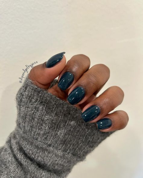 Yes, I know I’m supposed to be doing bright, spring-like manis but this colour is stunning!😍💅🏾 @nicedeco clear rubber base gel @diami peel off base coat @gelishprofessional gel base and top coat @gigiscustomdips unteal next time ———— #dippowder #nails #dippowdernails #nailsofinstagram #dipnails #nailart #u #manicure #modelones #nailsoftheday #dippingpowdernails #dippingpowder #glitternails #naildesigns #pedicure #gelnails #dip #diynails #nailsnailsnails #nailtech #instanails #naturalnails #... Peel Off Base Coat, Bright Spring, Dip Powder Nails, Dip Powder, Base Coat, Nail Tech, Diy Nails, Natural Nails, Top Coat