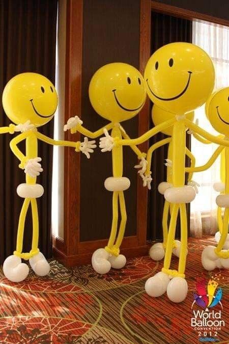 Smile Balloon, Balloon People, Emoji Birthday Party, Deco Ballon, Happy Smiley Face, Happy Man, Emoji Party, Emoji Birthday, Balloon Crafts