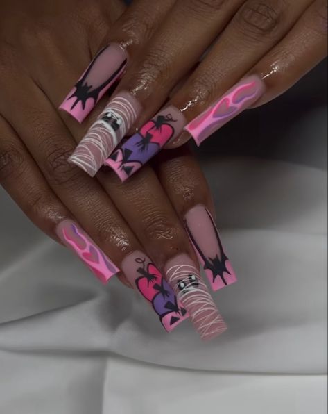 Stiletto Spooky Nails, Spooky Nails Acrylic Short, Dope Nail Designs Fall, Black Orange And Purple Nails, Spooky Szn Nails, Klaws Nails Acrylic, Megan Thee Stallion Halloween Nails, Halloween Coffin Nail Ideas, Halloween Xl Nails