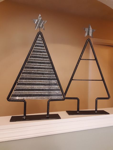 Holiday Metal Art, Small Metal Projects, Rebar Christmas Tree, Rebar Crafts, Christmas Metal Art, Rebar Projects, Metal Christmas Trees, Metal Christmas Decor, Rebar Art