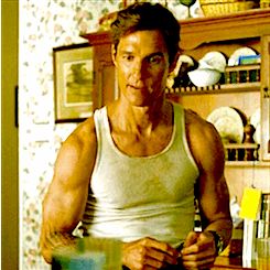 Pin for Later: It's Time to Reignite Your Secret Crush on True Detective's Rust Cohle Finally, his body is just insane. Did you even know all those muscles existed? Sigh. Matthew Mcconaughey Family, True Detective Rust, Matthew Mc, True Detective Season 1, Rust Cohle, ماثيو ماكونهي, Magic Mike, True Detective, Mia 3