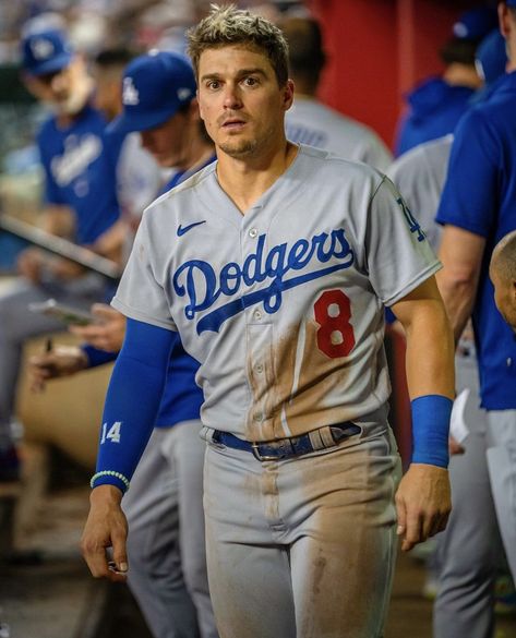 Kiki Hernandez Dodgers, Kiki Hernandez, Kiké Hernandez, Enrique Hernandez, Hot Baseball Players, Baseball Men, Dodgers Girl, Athletic Supporter, Baseball Guys