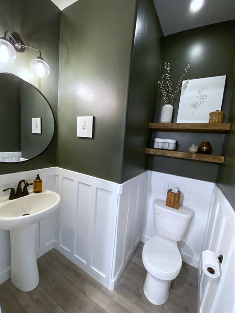 Ruang Tv, Powder Room Remodel, Toilet Room Decor, Small Toilet Room, Bathroom Remodel Designs, Downstairs Bathroom, Bathroom Inspiration Decor, Upstairs Bathrooms, Bathroom Redo