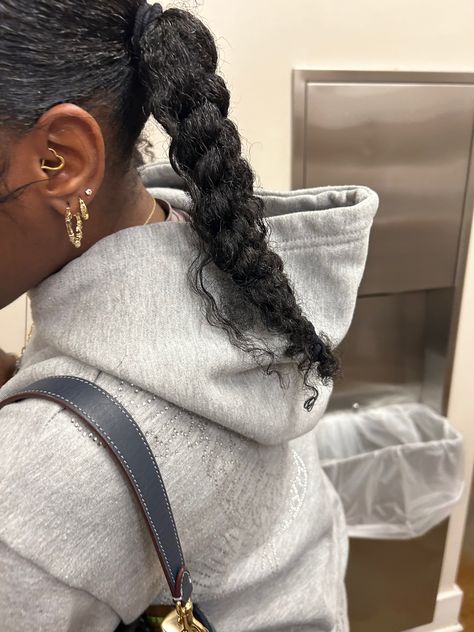 Daith Piercing Black Women, Daith Piercing Aesthetic, Piercing Black Women, Piercings Aesthetic, Piercing Aesthetic, Daith Piercings, Beautiful Black Hair, Hair Appointment, Daith Piercing