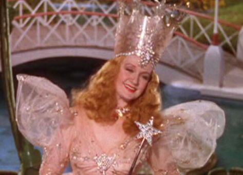 Home / Twitter Wizard Of Oz Glinda, Glinda Costume, Glenda The Good Witch, Oz Series, Wizard Of Oz Characters, Wizard Of Oz Quotes, Wizard Of Oz 1939, Redhead Makeup, Glinda The Good