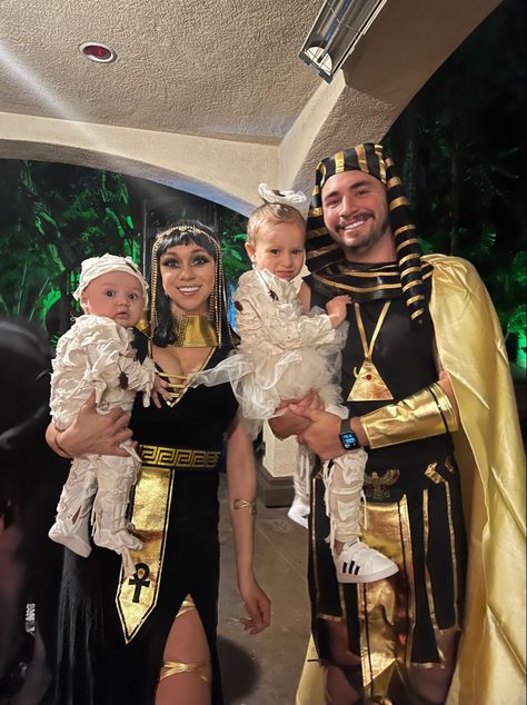 King And Queen Fancy Dress, Family Egyptian Halloween Costumes, Egyptian Family Costumes, Mummy And Cleopatra Couple Costume, Mummy Family Costumes, Egyptian Couple Costume, Cleopatra And Mummy Costume, Egyptian Mummy Costume, Mummy Costumes