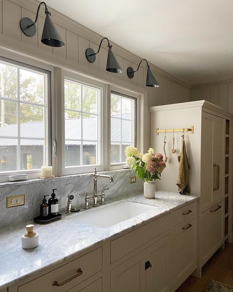 Grace Start, Woods Cottage, England Kitchen, Pantry Remodel, Kitchen Concepts, Scandinavian Kitchen, White Kitchen Cabinets, Inspired Homes, Instagram Video