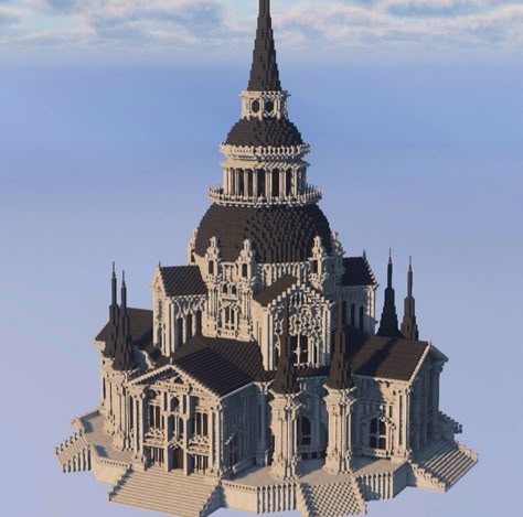 Minecraft Futuristic Castle, Circle Castle Minecraft, Cool Minecraft Mega Bases, Minecraft Castle Mega Base, Mega Castle Minecraft, Minecraft Massive Builds, Minecraft Megabase Inspiration, Minecraft Mega Base Ideas Castle, Mc Mega Base