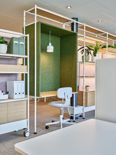 Collaboration Space Design, Architect Office Design, Unique Office Furniture, Colorful Office Design, Office Partitions Wall, Unique Office Spaces, Office Privacy, Office Room Dividers, Office Dividers