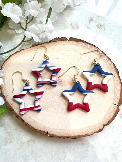 Star Polymer Clay, American Flag Jewelry, Clay Dangle Earrings, Patriotic Stars, Clay Earring, Earring Ideas, Blue Star, Handmade Polymer Clay, Polymer Clay Jewelry