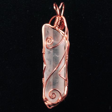 Wrapped Crystal Point, Rough Quartz, Wire Wrap Jewelry Designs, Wire Wrapped Jewelry Tutorials, Handmade Crystal Jewelry, Raw Quartz Crystal, Wrapped Crystal, Diy Jewelry Inspiration, Handmade Jewelry Bracelets