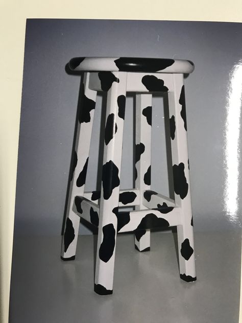 Cow Print Interior Design, Diy Funky Decor, Artsy Furniture, Weird Furniture, College Room Decor, Art Deco Living Room, Diy Room Divider, Room Wall Painting, Cute Diy Room Decor