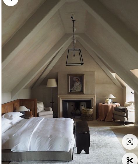 Heckfield Place, Interior Simple, Long Room, Country House Hotels, Attic Bedroom, Casa Exterior, Cool Beds, Beautiful Bedrooms, Dream Bedroom