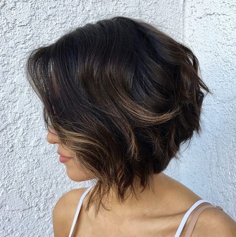 Choppy Angled Bob for Wavy Hair Long Choppy Bobs, Inverted Bob Short, 2nd Choice, Inverted Bob Haircuts, Inverted Bob Hairstyles, Brunette Bob, Choppy Bob Haircuts, Shoulder Length Bob, Wavy Bob Hairstyles