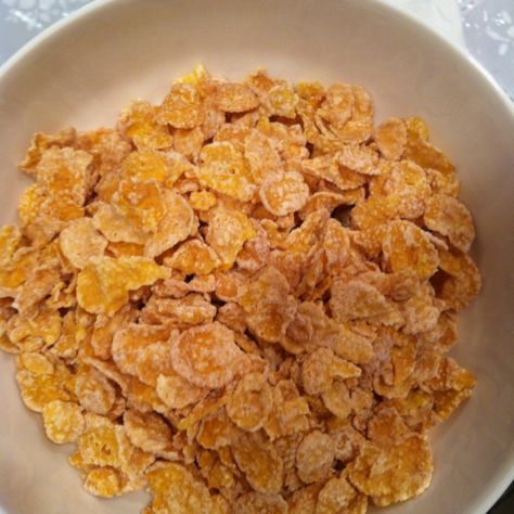 Frosted flakes, yum! Food Polls, Unhealthy Food, Frosted Flakes, Food Photo, Cereal, Quick Saves