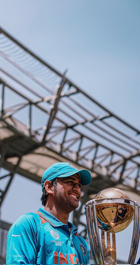 Dhoni With Trophy Wallpapers Dhoni Back Pose, Ms Doni, Virat Kohli Portrait Photography, England Cricket Team, Cristiano Ronaldo Manchester, Ms Dhoni Wallpapers, Virat Kohli Instagram, Cricket (sports), India Cricket Team