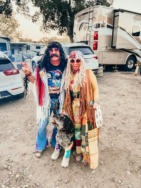 70s Costume Ideas For Couples, Hippie Couple Costume, Fisherman Halloween Costume, Make At Home Halloween Costumes, 70s Couple Costume, Hippie Family, 70s Couple, Hippie Couple, Couple Halloween Costume