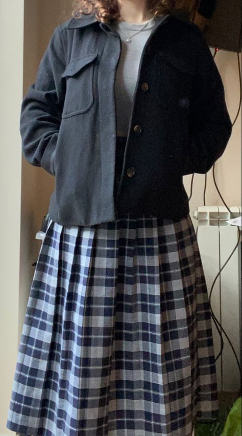 Pleated plaid kilt skirt blue navy white black jacket sixth form fashion outfit student business causal Navy Blue Skirt Set, Plain Skirt Outfit, Plad Skirt, Skirt Uniform, Kilt Outfits, Sixth Form, Kilt Skirt, Navy Blue Skirt, Set Outfit