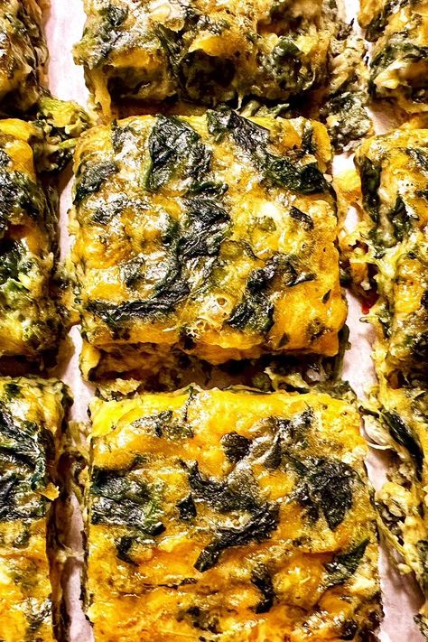 Spinach Squares, Cheese Squares, Cheesy Spinach, Spinach Cheese, Square Recipes, Recipes Appetizers And Snacks, Chicken Dish, Spinach Recipes, Party Appetizer