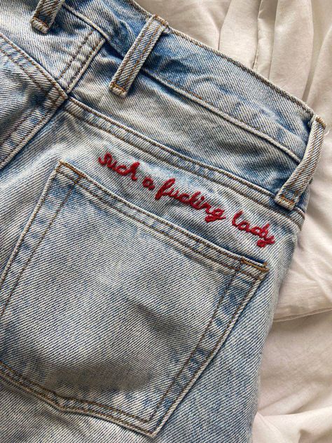 Ideas To Embroider, Diy Embroidered Jean Jacket, Embroidery Ideas Aesthetic, Denim Embroidery Jeans, Jean Jacket Embroidery, Embroider Jeans, Embroidered Jeans Diy, Mukaish Embroidery, Jean Embroidery