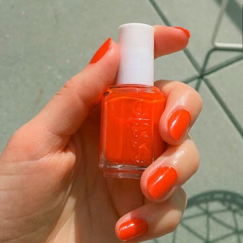 Into The Gloss on Instagram: “Remember @essie Clambake? The creamy red-orange lacquer in the exact shade of a lobster tail? 🦞 Well, after a nearly 4-year hiatus,…” Essie Clambake, Orange Nail Polish, Clam Bake, Lobster Tails, Essie Nail Polish, Essie, Red Nails, Wedding Colors, Nail Polish