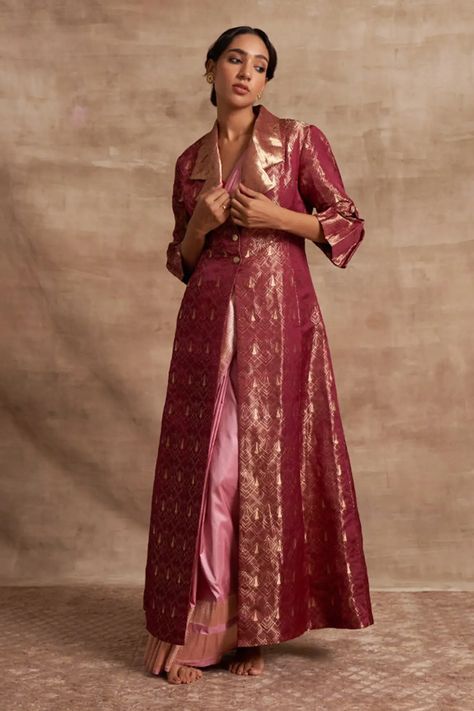 Shop for Kasturi Kundal Purple Satin Banarasi Handloom Jacket for Women Online at Aza Fashions Purple Crafts, Satin Embroidery, Saree And Blouse, Indian Sari Dress, Pakistani Formal Dresses, Pleated Sleeves, Embroidery Designs Fashion, Purple Satin, Satin Color