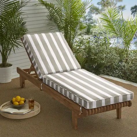 79 x 25 x 3 Tanning Chairs Outdoor, Chaise Lounge Outdoor Patio, Outdoor Washroom, Pool Furniture Ideas, Pool Styling, Poolside Chairs, Retro Pool, Pool Aesthetic, Poolside Furniture