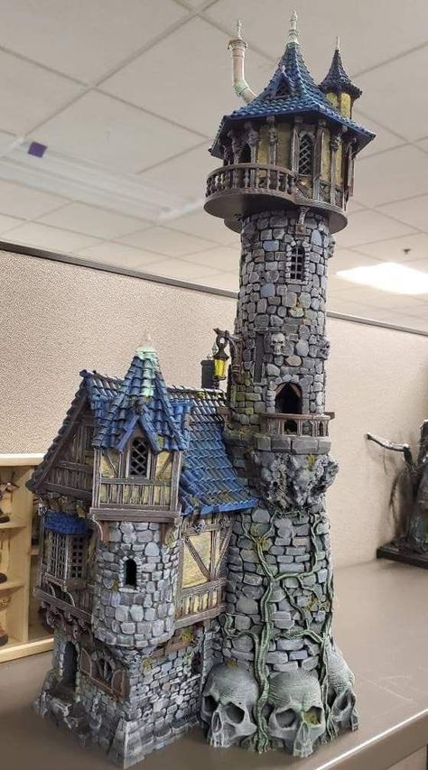 Castle Miniature, Fairy Garden Castle, Model Castle, Fairy House Crafts, Warhammer Terrain, Fairy House Diy, Tanah Liat, Halloween Village, Cardboard House