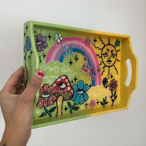 Girly Arts And Crafts, Air Dry Clay Rolling Tray Diy, Ash Tray Painting Ideas, Diy Rolling Tray Ideas Resin, Clay Rolling Tray Diy, Cute Rolling Tray Ideas, Resin Rolling Tray Ideas, Diy Arts And Crafts For Adults, Diy Rolling Tray Ideas