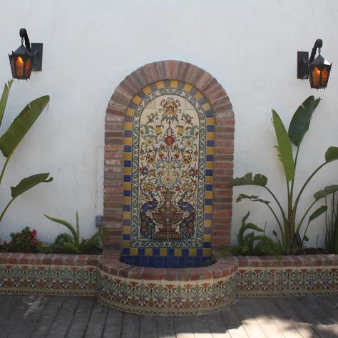 Spanish Fountain Wall, Spanish Water Feature, Spanish Landscaping, Mexican Fountain, Malibu Tile, Spanish Fountain, Mexican Courtyard, Tile Fountain, Mosaic Fountain