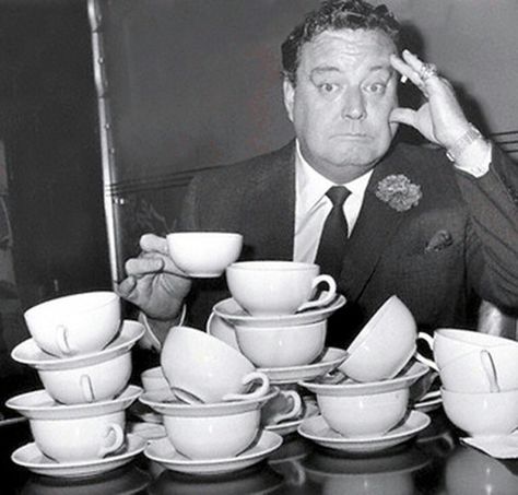 Jackie Gleason and his Coffee People Drinking Coffee, Jackie Gleason, Coffee Barista, Coffee Talk, Local Coffee Shop, Coffee Drinkers, Coffee Cafe, Coffee Love, Vintage Coffee