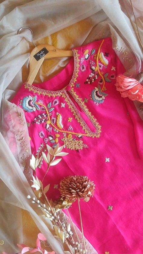 Pink Suits Women, Stain Stitch, Punjabi Suits Designer Boutique, Embroidery Suits Punjabi, Rani Pink, Velvet Dress Designs, Womens Trendy Dresses, Kurti Designs Latest, Kurti Embroidery Design