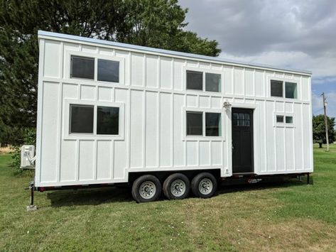 28ft Tiny House on Wheels For Sale in Highland, Utah Minimal Tiny House, Tiny Homes On Wheels, Homes On Wheels, Interior Cladding, Tiny House Interior Design, Mobile Home Decorating, House Foundation, Tiny House For Sale, Tiny House Listings