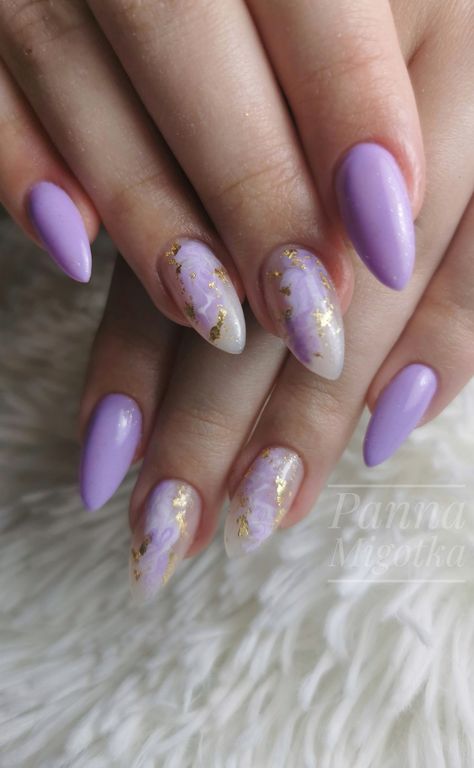 Read Nails, Unusual Nail Designs, Belle Nails, Palm Nails, Design Article, Cartoons Movies, Lilac Nails, Red Polish, Nail Art Designs Videos