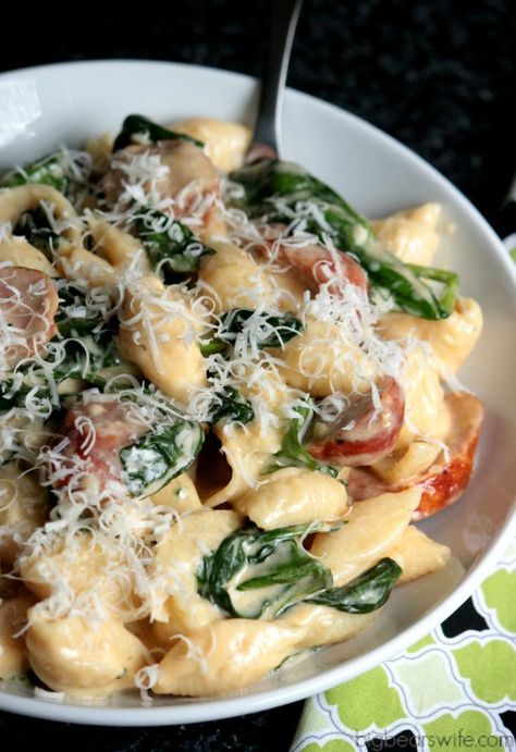 Kielbasa And Spinach Recipes, Kielbasa Spinach Pasta, Alfredo With Sausage, Veggie Alfredo, Sausage Alfredo Pasta, Buffalo Cauliflower Recipes, Italian Casserole, Sausage And Spinach, Spinach Alfredo