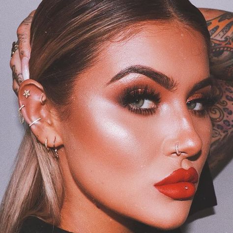 Jamie Genevieve, Dewy Look, Urban Decay Cosmetics, Maria Tash, Born To Run, New Set, Makeup Accessories, Makeup Inspo, Urban Decay