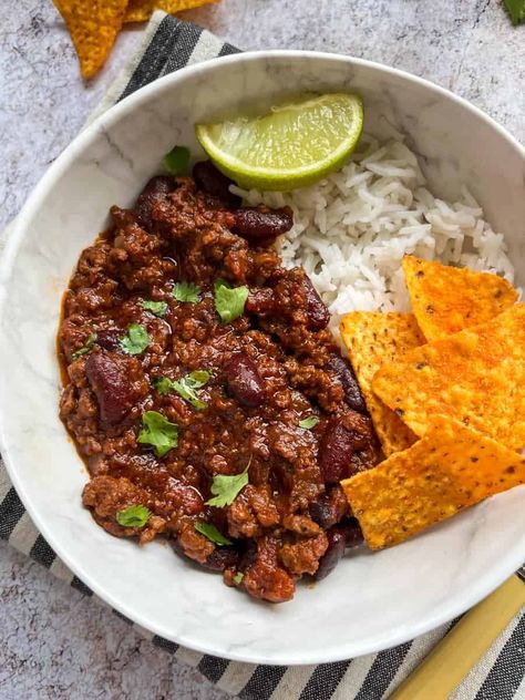 Chilli And Rice, Chilli Aesthetic, Aesthetic Dinner Food, Healthy Chilli Con Carne, Chilli Toppings, Chilli Bowl, Healthy Chilli, Uni Meals, Chilli Con Carne Recipe