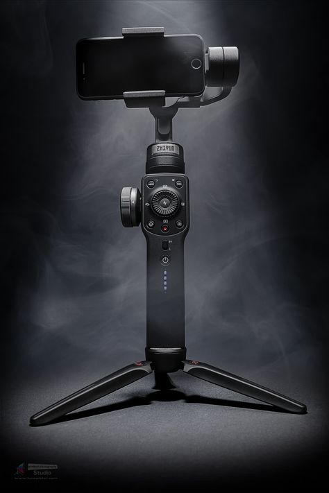 Zhiyun Smooth 4 gimbal product photography by Luce Pictor Studio #productphotographer #advertisingphotography Tech Product Photography Ideas, Electronics Product Photography, Product Photography Electronics, Cinematic Product Photography, Product Photography Phone, Camera Product Photography, Electronic Product Photography, Product Photography Composition, Phone Product Photography