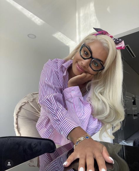 Dream Doll Rapper, Dreamdoll Instagram, Dream Doll, Female Rappers, Female Artists, Instagram Fashion, Fashion Nova, Beauty Hacks, Promotion