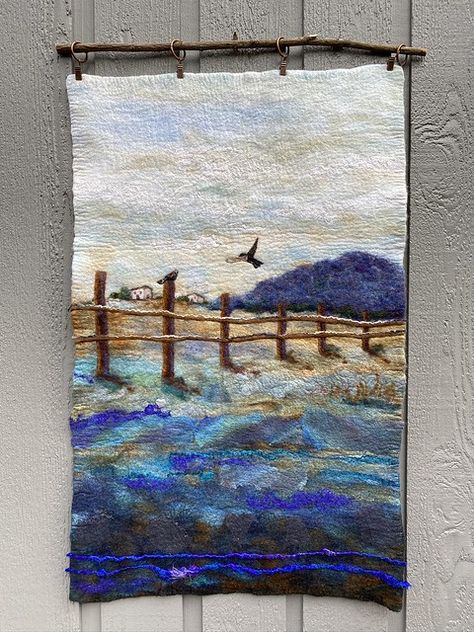 Tovad Ull, Felt Wall Hanging, Landscape Art Quilts, Needle Felting Diy, Wet Felting Projects, Felt Pictures, Landscape Quilts, Felt Wool, Wet Felt