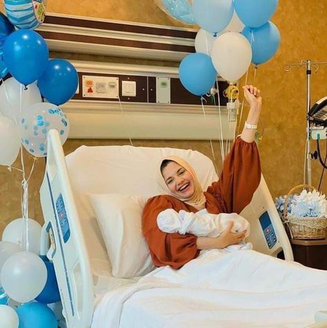 Baby Boy Hospital Decoration, Hospital Room Decorations, Hospital Decoration Baby, Hospital Decoration, Hospital Decor, Baby Hospital Pictures, Newborn Baby Hospital, Newborn Family Pictures, Baby Boy Decorations