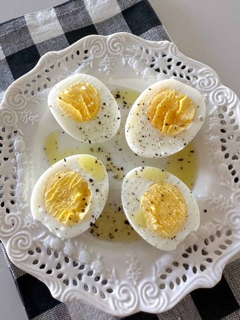 Air Fryer Hard Boiled Eggs - Easy Peel Hard Boiled Eggs! Hard Boiled Egg, Hard Boiled Egg Meals, Egg Vegetable Breakfast, Hardboiled Eggs Perfect, Hard Boiled Eggs Time, Perfect Boiled Eggs Hardboiled, Leftover Hard Boiled Eggs, Hard Boiled Eggs Easy Peel, Easy Hard Boiled Eggs