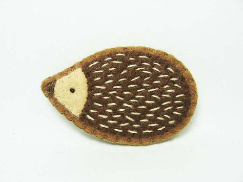 Felt Pins Brooches, Fabric Hedgehog, Felt Hedgehog, Hedgehog Accessories, Felt Pins, Felt Patches, Felt Patch, Fabric Brooch, Brooch Diy