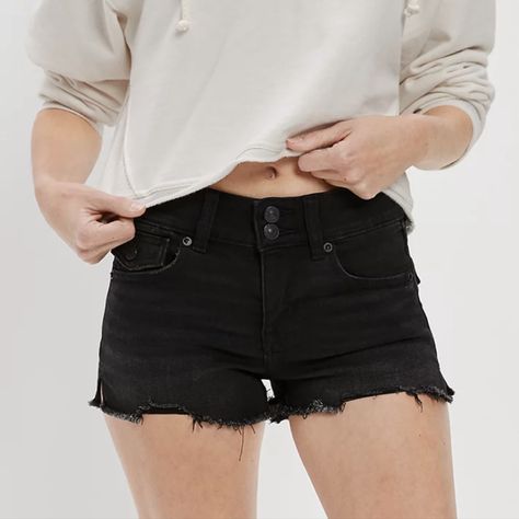 New With Tags, American Eagle Outfitters Size 000/ 23 Black Next Level Stretch Shortie Shorts. Measures Flat Approx. 12.5 Inches Across The Top And 10 Inches Long With A 2.5 Inch Inseam. Rise Is Approx. 8 Inches. 71% Cotton, 19% Recycled Polyester, 8% Viscose, 2% Elastane. In Great Condition, See Photos. Bundle 3+ Items For 25% Off! New To Poshmark? Sign Up Using Code Sabrina_styles To Get $10 Off Your First Purchase! These Shorts Are Kept In A Happy Pet Friendly, Smoke Free Home. Thank You! Bin Hipster Jeans, America Eagle, American Eagle Mom Jeans, Eagle Black, Low Rise Shorts, Black Jean Shorts, Cute Preppy Outfits, Jeans For Short Women, Denim Short